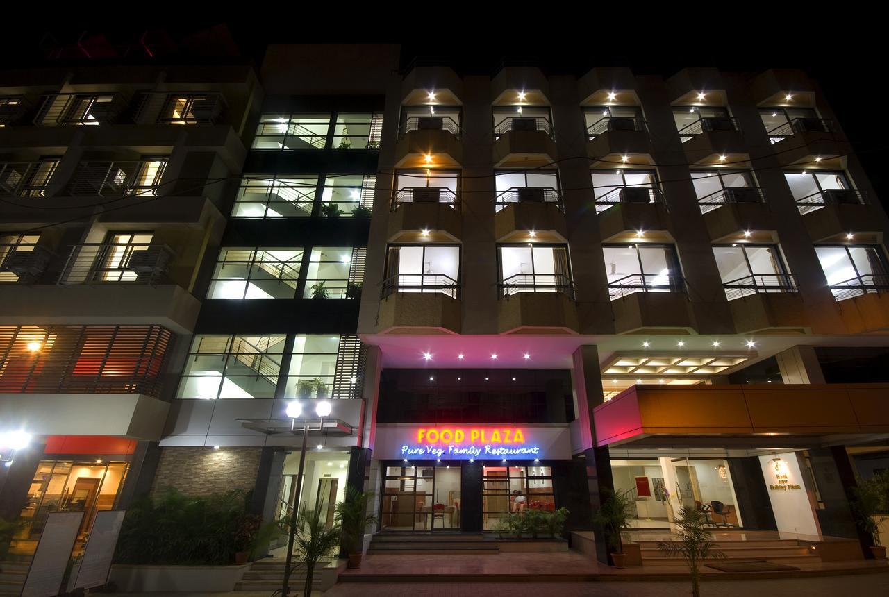 Hotel New Holiday Plaza Nashik Extérieur photo